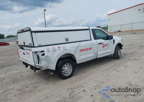 2023 Ford F-150 Xl z USA, uszkodzony, nr VIN 1FTMF1C52PKF59870